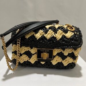 Kate Spade Evelyn Crossbody in Raffia